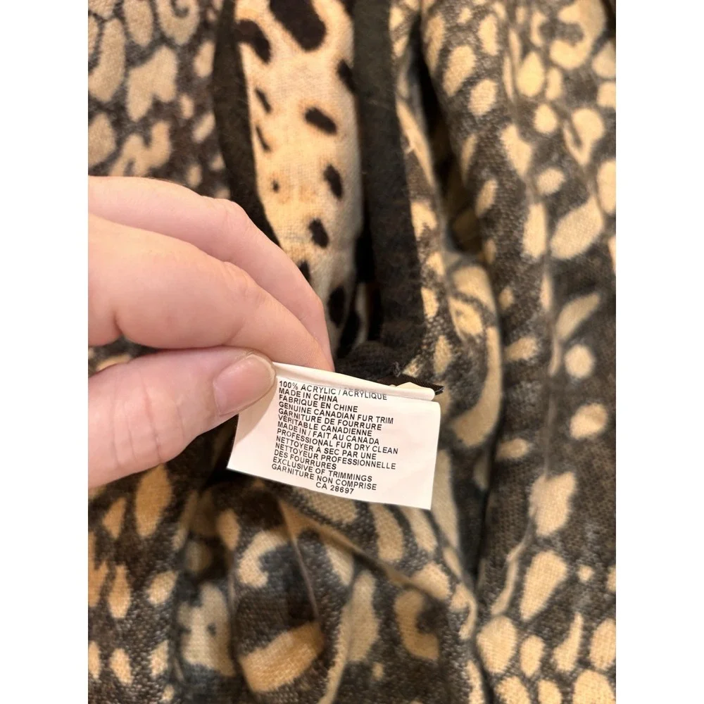 Mitchie's Leopard Print Fox Fur Pom Pom Cape Poncho Mob Wife Tuscan Mom OS